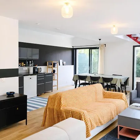 1km From Forest And For 6 *