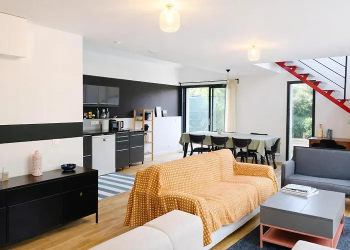 1km From Forest And For 6 *